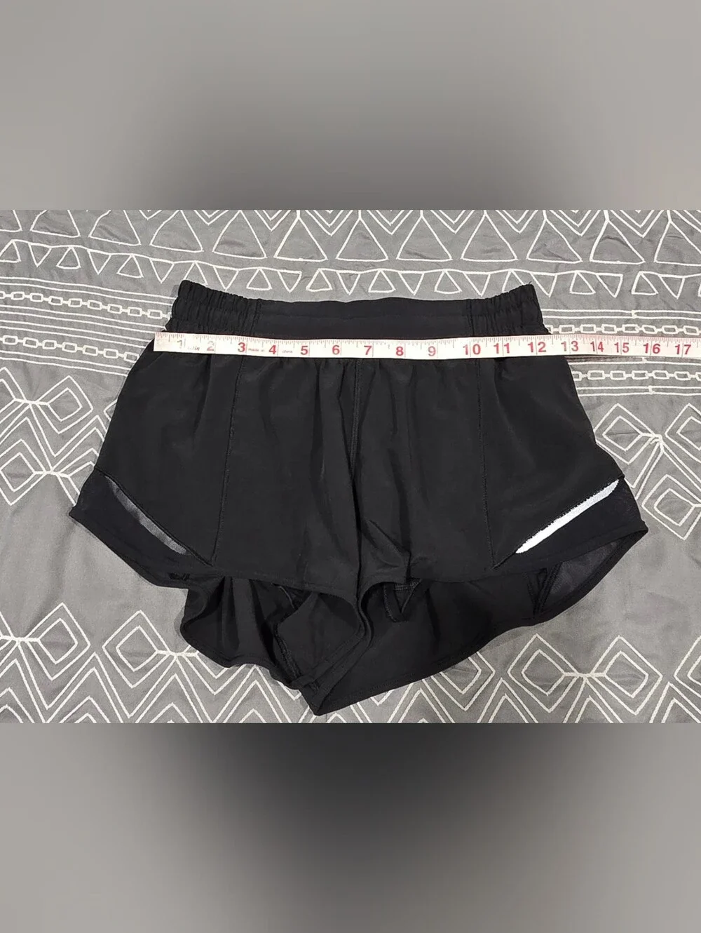 Lululemon Hotty Hot Low Rise Black Shorts Size 6